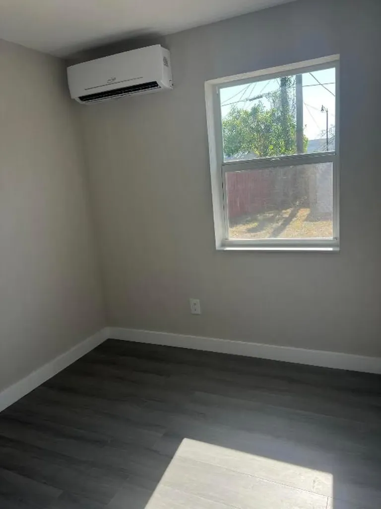 4611 NE 15th Avenue Pompano Beach FL 33064