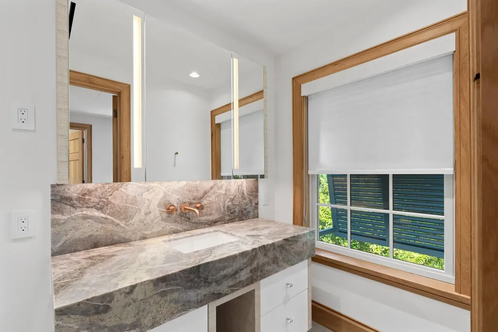 239 Emerald Lane Palm Beach FL 33480