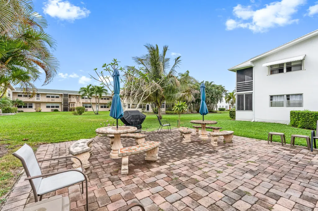 309 Sheffield M West Palm Beach FL 33417