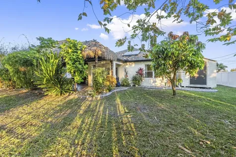 4682 SW Babylon Street Port St Lucie FL 34953