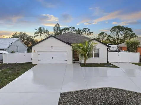 4682 SW Babylon Street Port St Lucie FL 34953