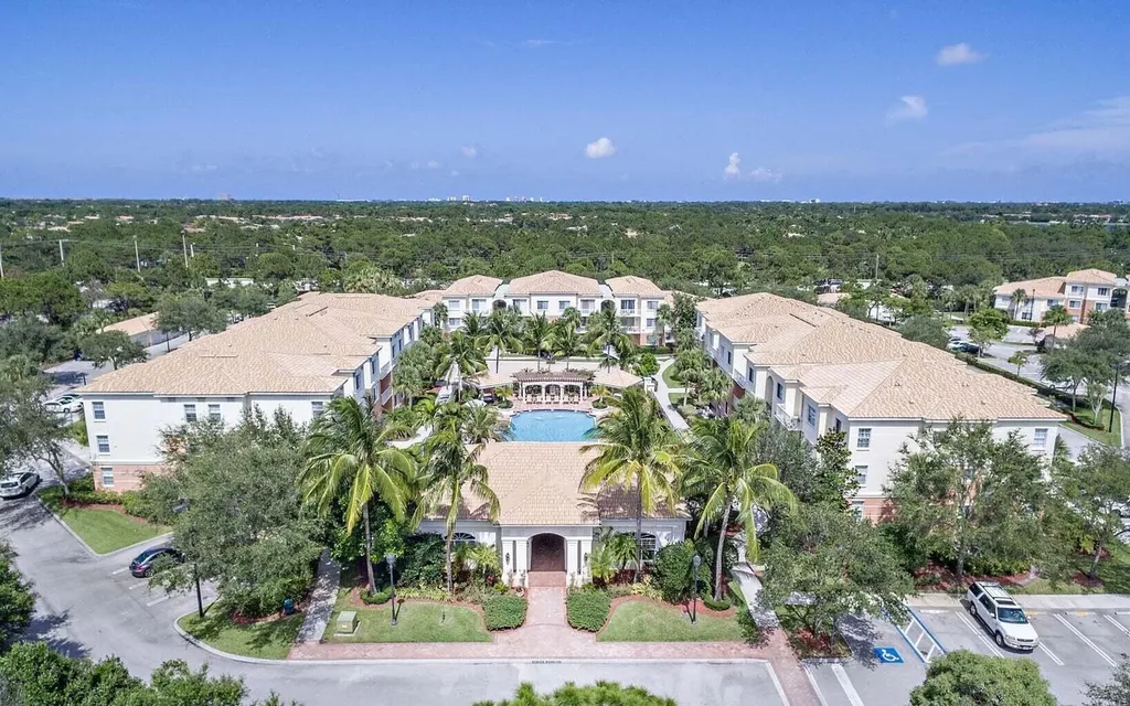 4308 Myrtlewood Circle E Palm Beach Gardens FL 33418
