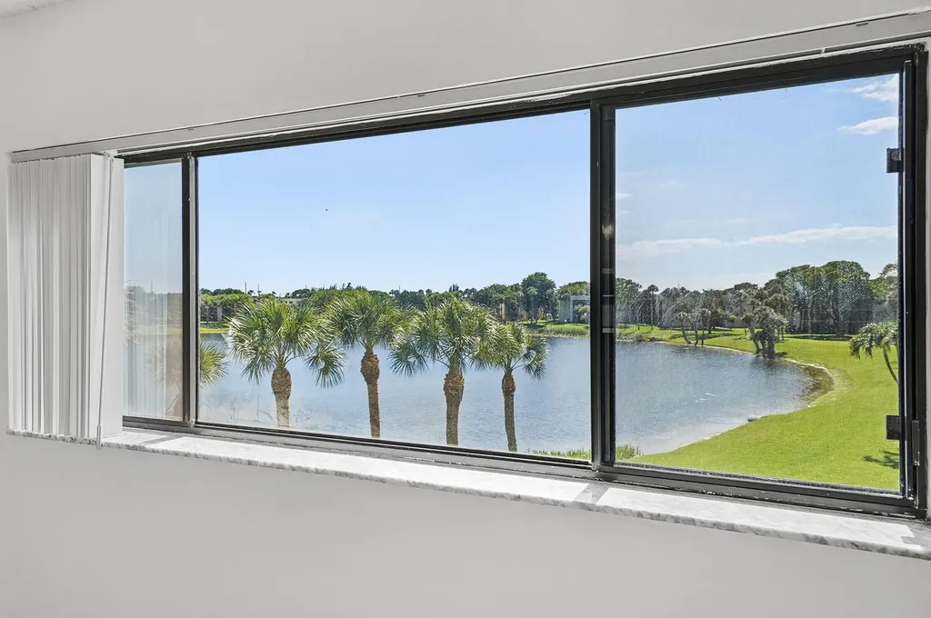 5130 Las Verdes Circle Delray Beach FL 33484