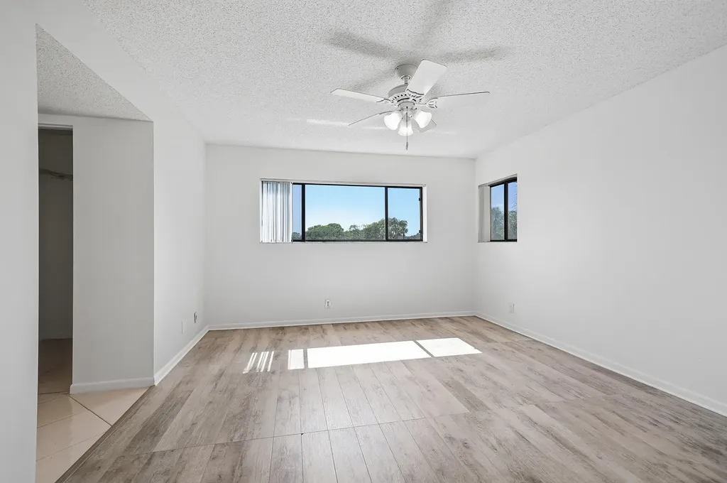 5130 Las Verdes Circle Delray Beach FL 33484