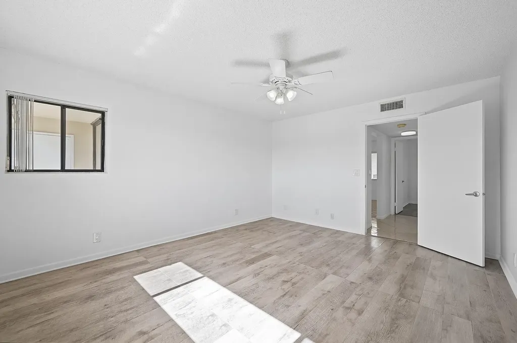 5130 Las Verdes Circle Delray Beach FL 33484