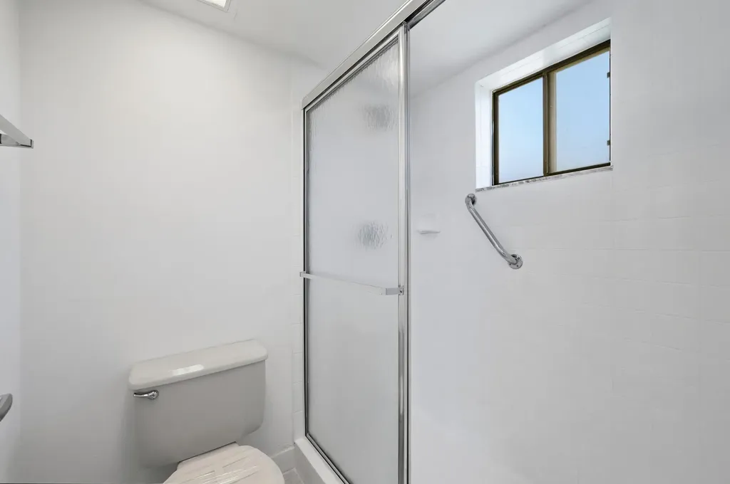 5130 Las Verdes Circle Delray Beach FL 33484
