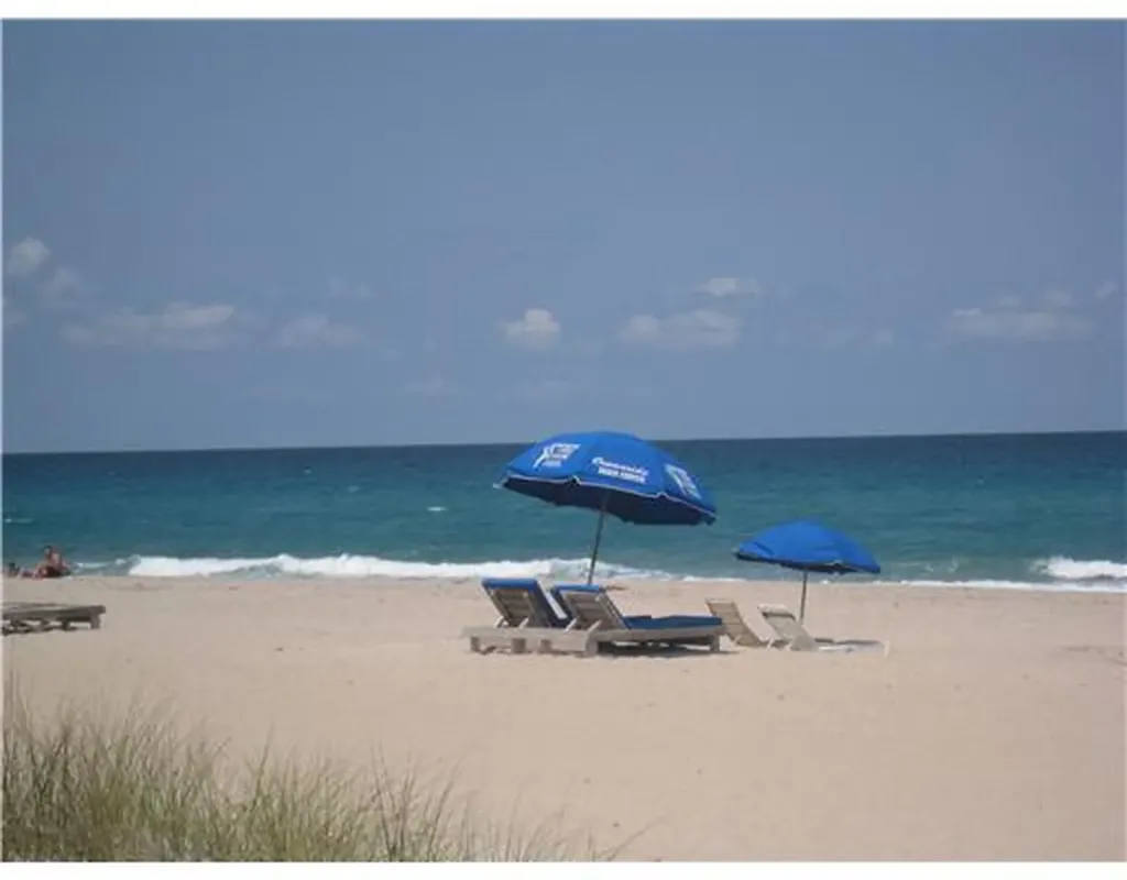 5130 Las Verdes Circle Delray Beach FL 33484