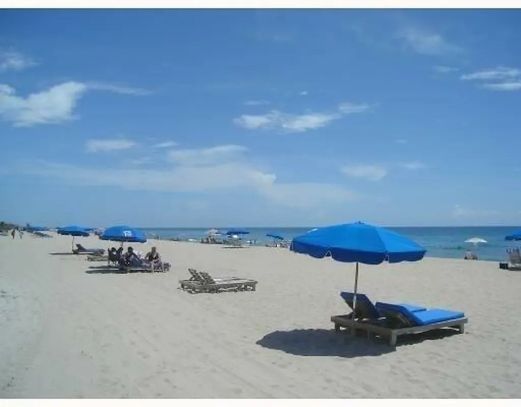 5130 Las Verdes Circle Delray Beach FL 33484