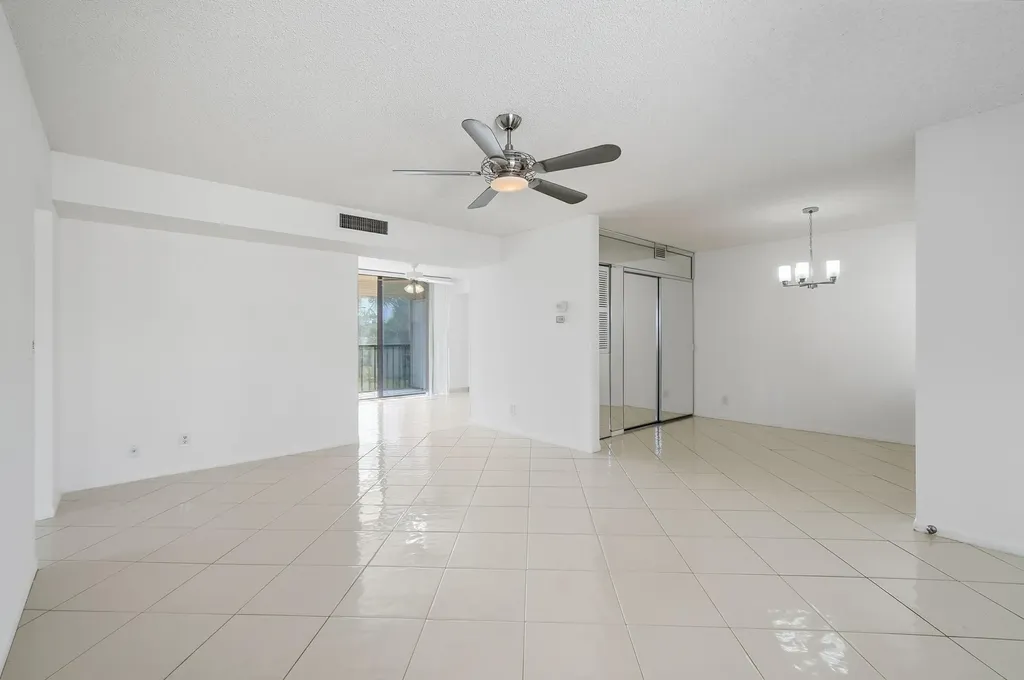 5130 Las Verdes Circle Delray Beach FL 33484