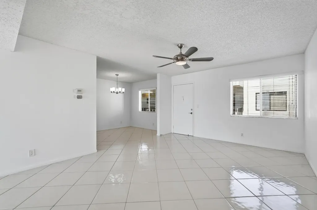 5130 Las Verdes Circle Delray Beach FL 33484