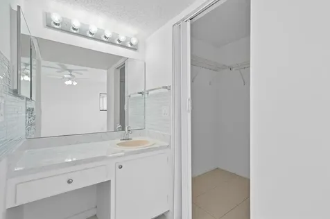 5130 Las Verdes Circle Delray Beach FL 33484