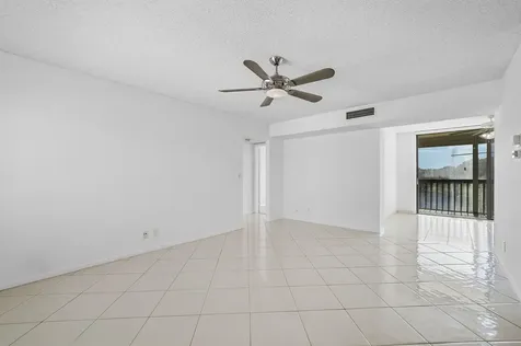 5130 Las Verdes Circle Delray Beach FL 33484