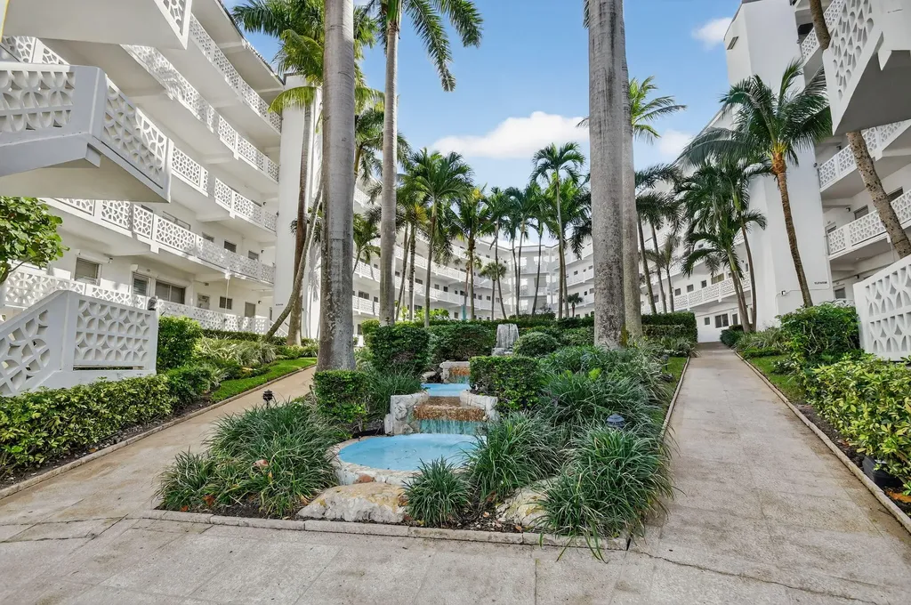 2850 S Ocean Boulevard Palm Beach FL 33480