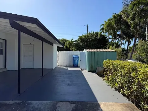 1014 W Drew Street Lantana FL 33462