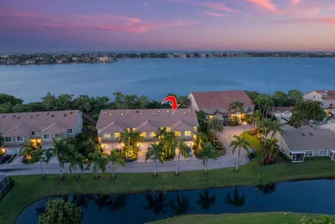 88 N Lakeshore Drive Hypoluxo FL 33462
