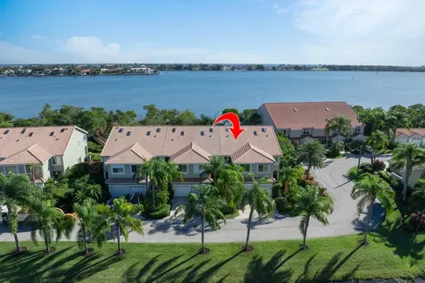 88 N Lakeshore Drive Hypoluxo FL 33462