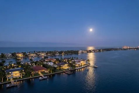 88 N Lakeshore Drive Hypoluxo FL 33462