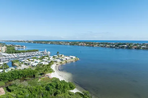 88 N Lakeshore Drive Hypoluxo FL 33462