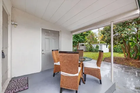 698 NE 36th Street Oakland Park FL 33334
