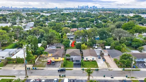 698 NE 36th Street Oakland Park FL 33334