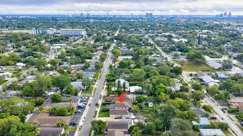 698 NE 36th Street Oakland Park FL 33334