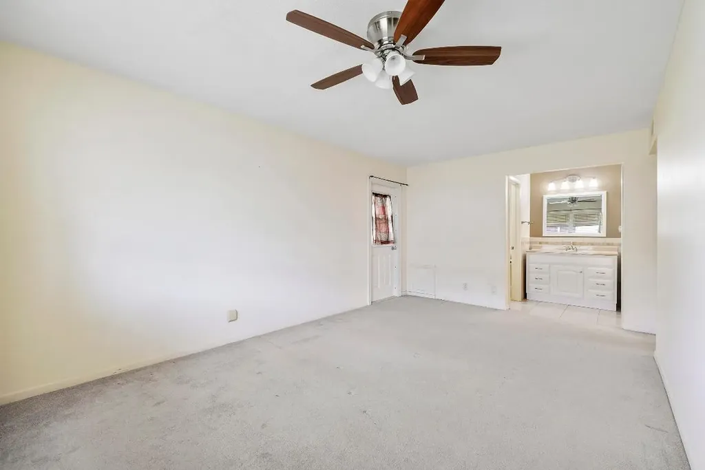 212 High Point Terrace W Delray Beach FL 33445