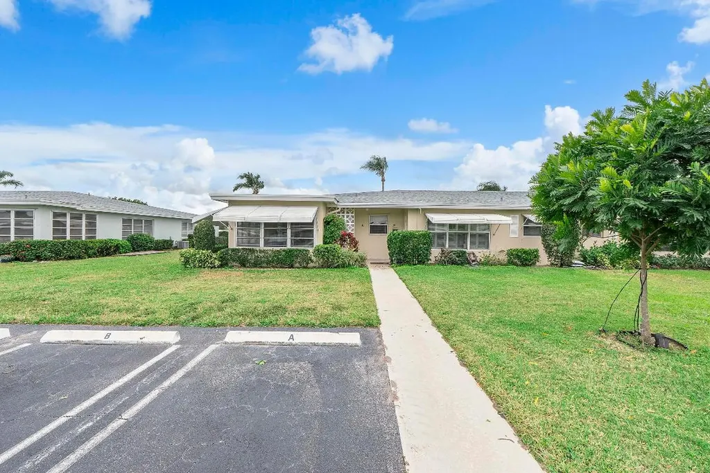 212 High Point Terrace W Delray Beach FL 33445