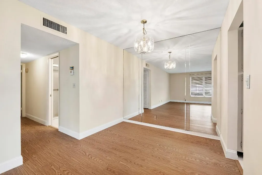 212 High Point Terrace W Delray Beach FL 33445