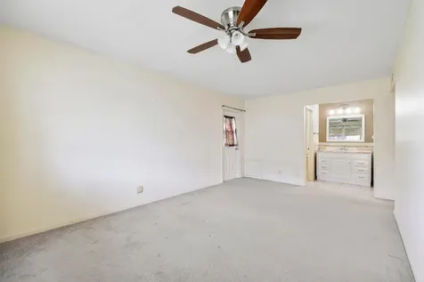 212 High Point Terrace W Delray Beach FL 33445