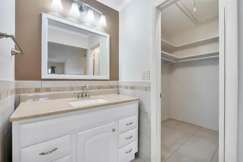 212 High Point Terrace W Delray Beach FL 33445