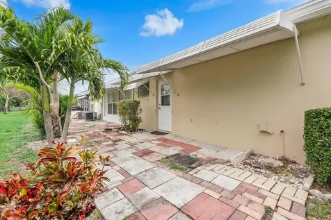212 High Point Terrace W Delray Beach FL 33445