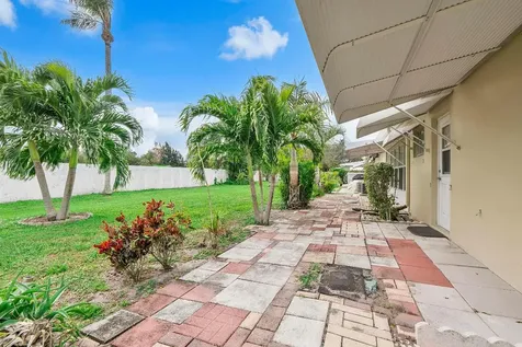 212 High Point Terrace W Delray Beach FL 33445