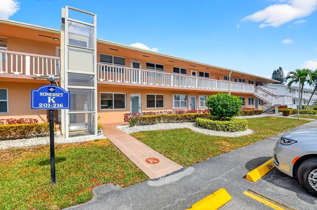 209 Somerset K West Palm Beach FL 33417