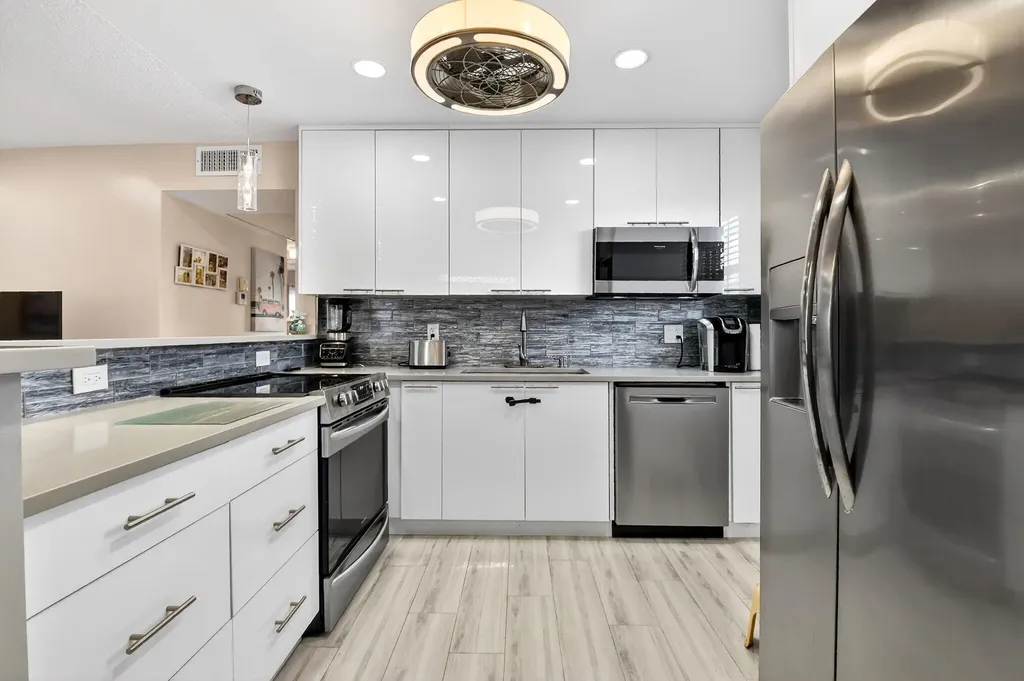 209 Somerset K West Palm Beach FL 33417
