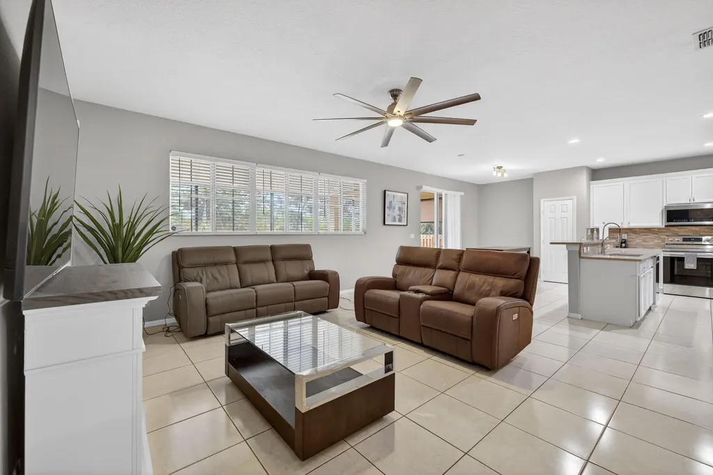 5806 NW Breezy Brook Court Port St Lucie FL 34986