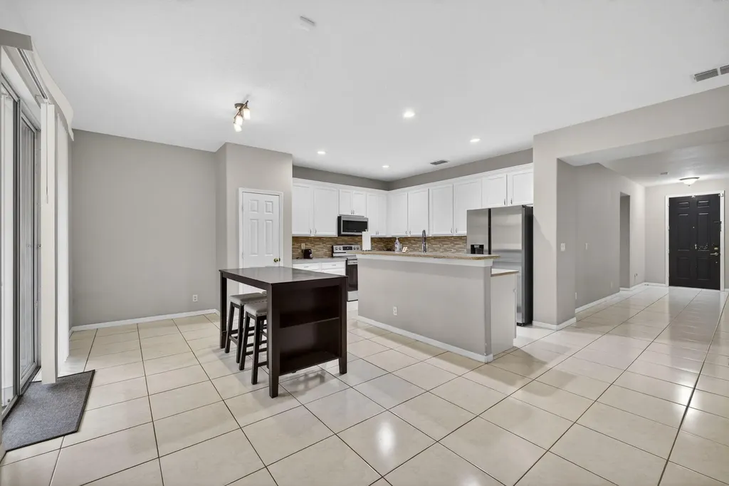 5806 NW Breezy Brook Court Port St Lucie FL 34986
