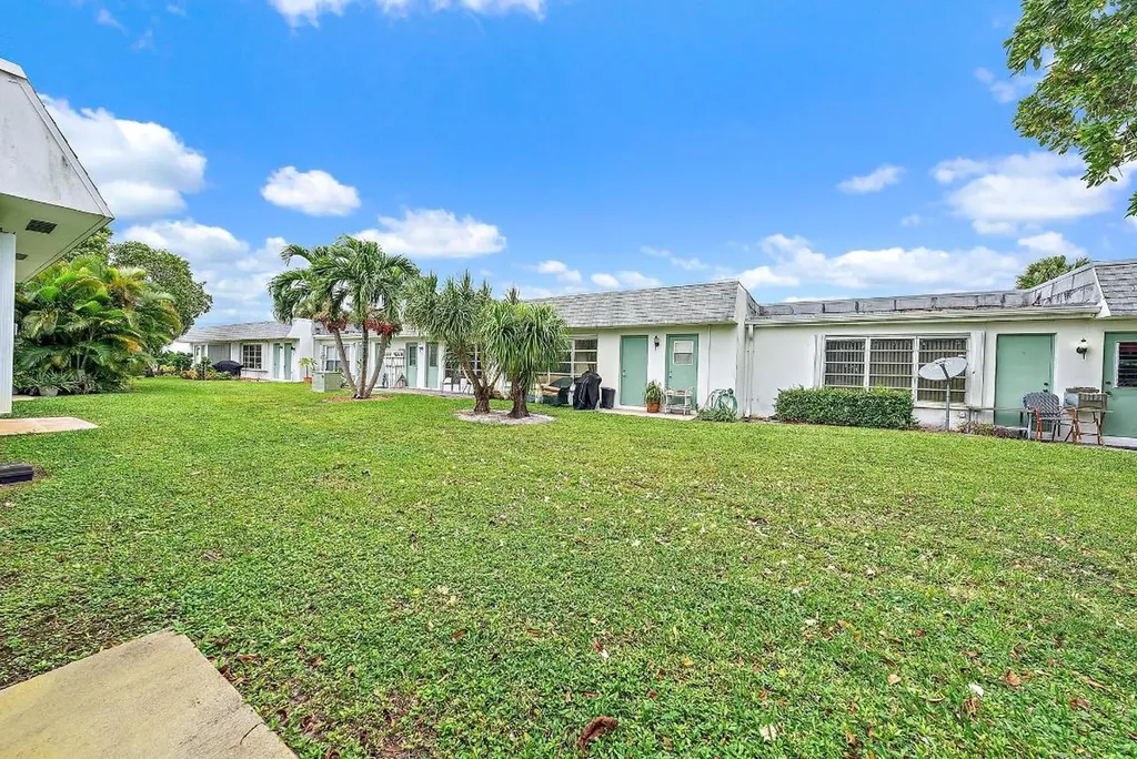 2638 Gately Drive E West Palm Beach FL 33415