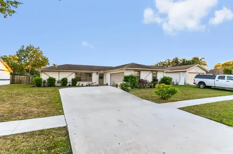 2531 Doral Way Riviera Beach FL 33407