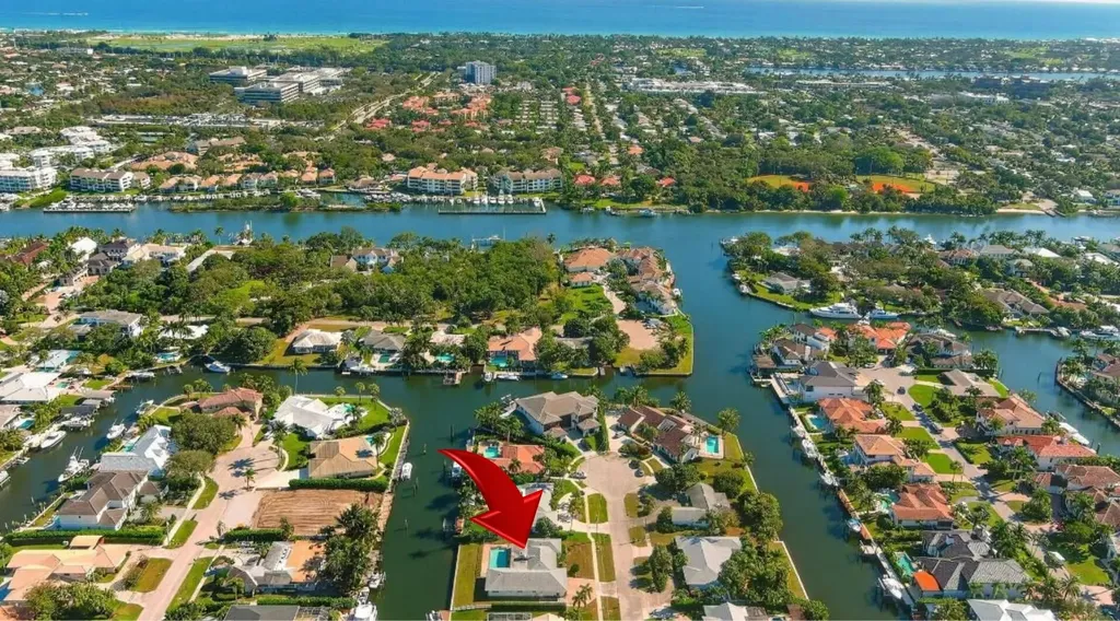 2185 Carib Circle Palm Beach Gardens FL 33410