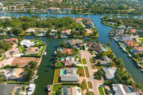 2185 Carib Circle Palm Beach Gardens FL 33410