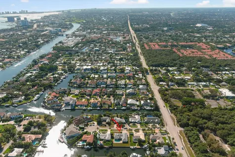 2185 Carib Circle Palm Beach Gardens FL 33410