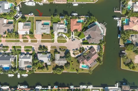 2185 Carib Circle Palm Beach Gardens FL 33410