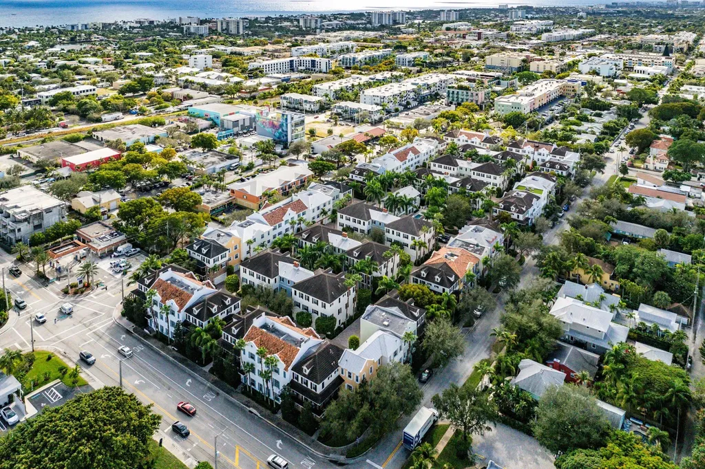 343 E Cannery Row Circle Delray Beach FL 33444