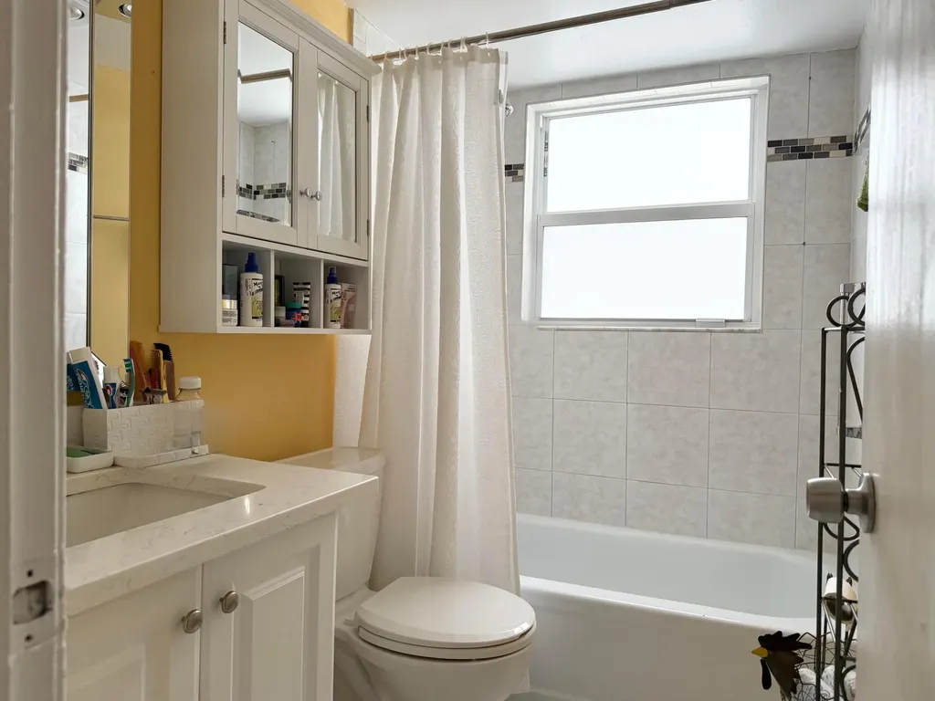 240 Northampton L West Palm Beach FL 33417