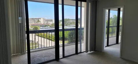 2425 Presidential Way West Palm Beach FL 33401
