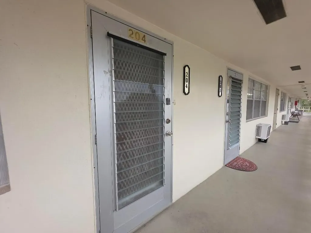 204 Kent L West Palm Beach FL 33417