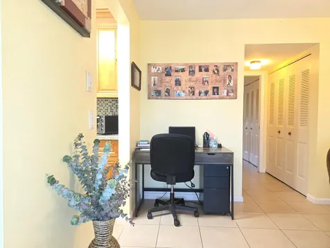 204 Kent L West Palm Beach FL 33417