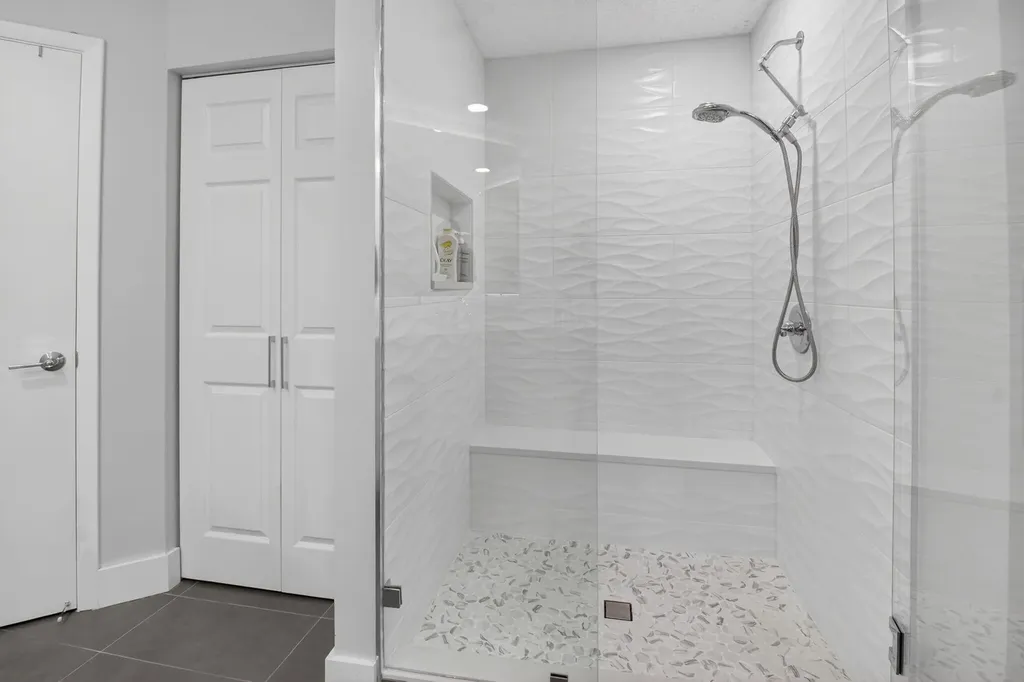 5374 Venetia Court Boynton Beach FL 33437