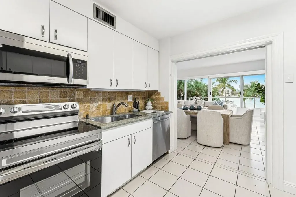 44 Cocoanut Row Palm Beach FL 33480