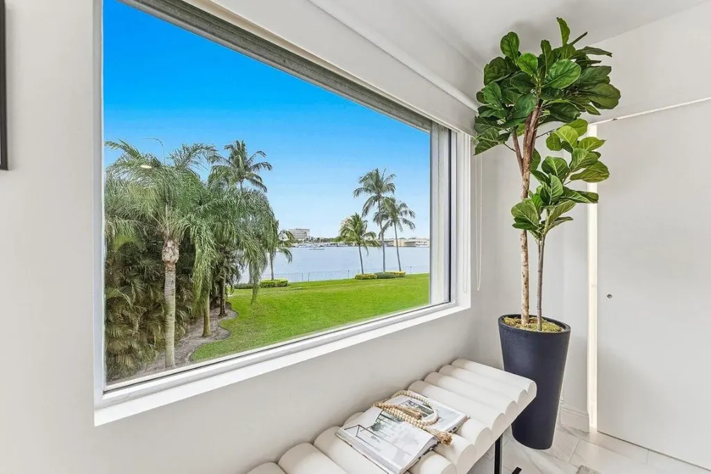44 Cocoanut Row Palm Beach FL 33480